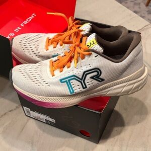 TYR RD-1X Runner Running Shoes | Women’s 10 / Men’s 8.5 | Lightweight Trainer